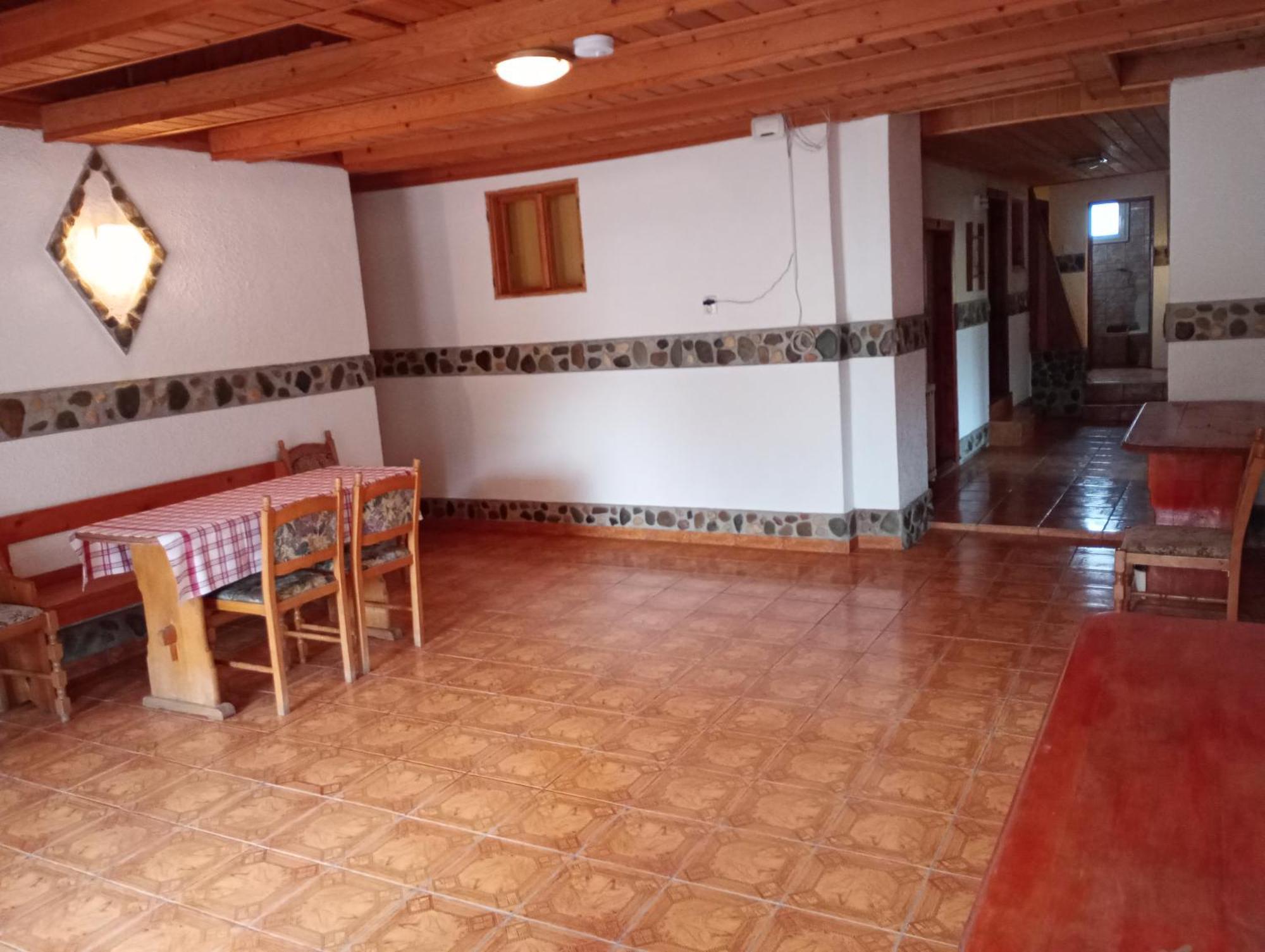 Pensiunea Irina 1 Si 2 Zarnesti Exterior photo