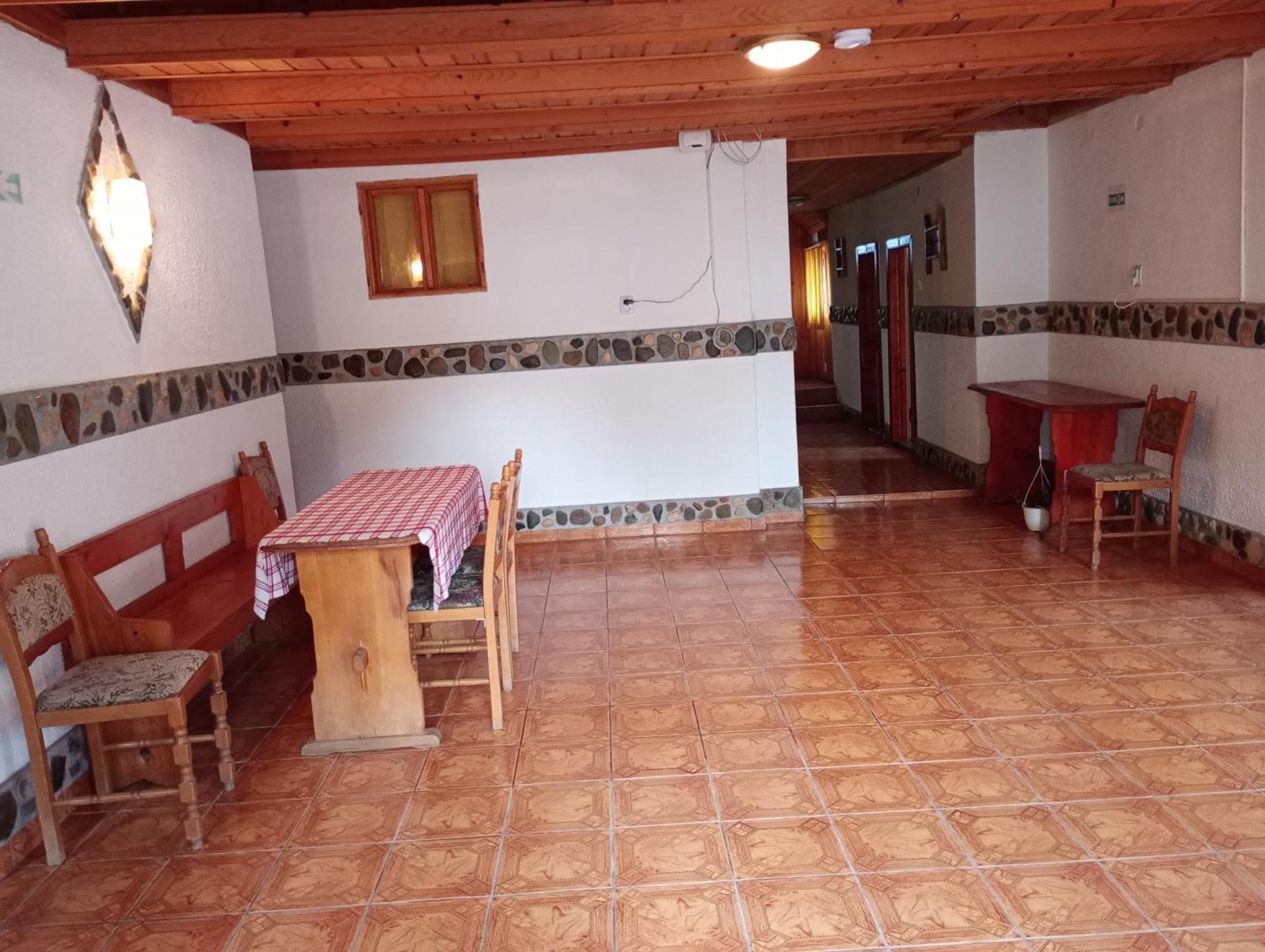 Pensiunea Irina 1 Si 2 Zarnesti Exterior photo